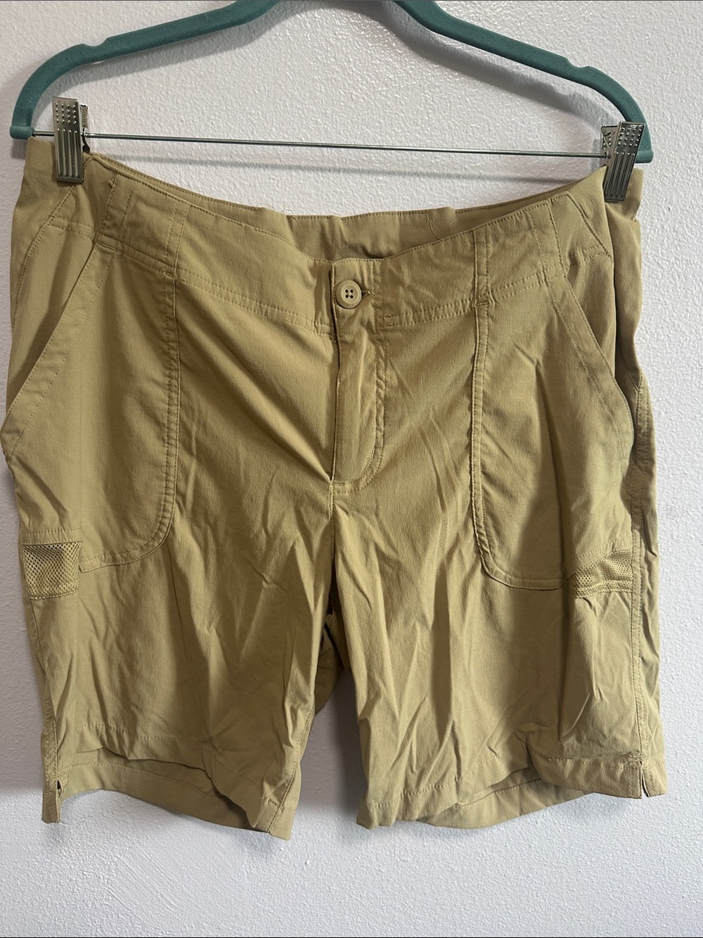 Columbia PFG Women’s Khaki Outdoor Shorts - Comfortable Everyday Fit